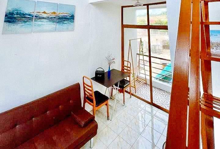 The Lavana Villa Del Matabungkay By Reddoorz Lian Ngoại thất bức ảnh